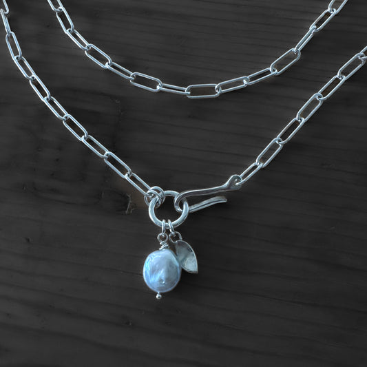 Sterling Silver Paperclip Chain Necklace | Gray Pearl & Leaf Charm | Front Hook Closure