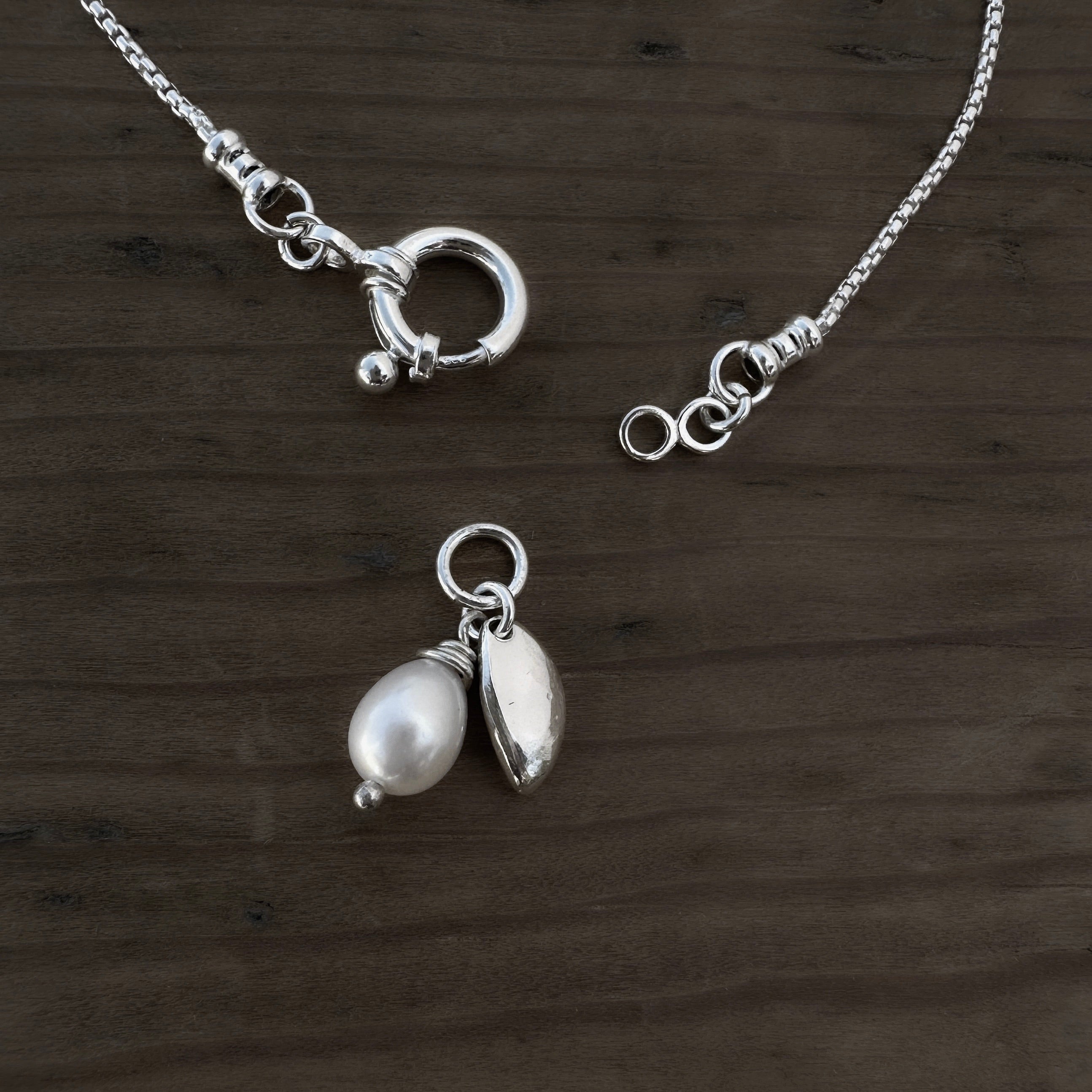 Sterling Silver Box Chain Necklace | White Pearl & Leaf Charm