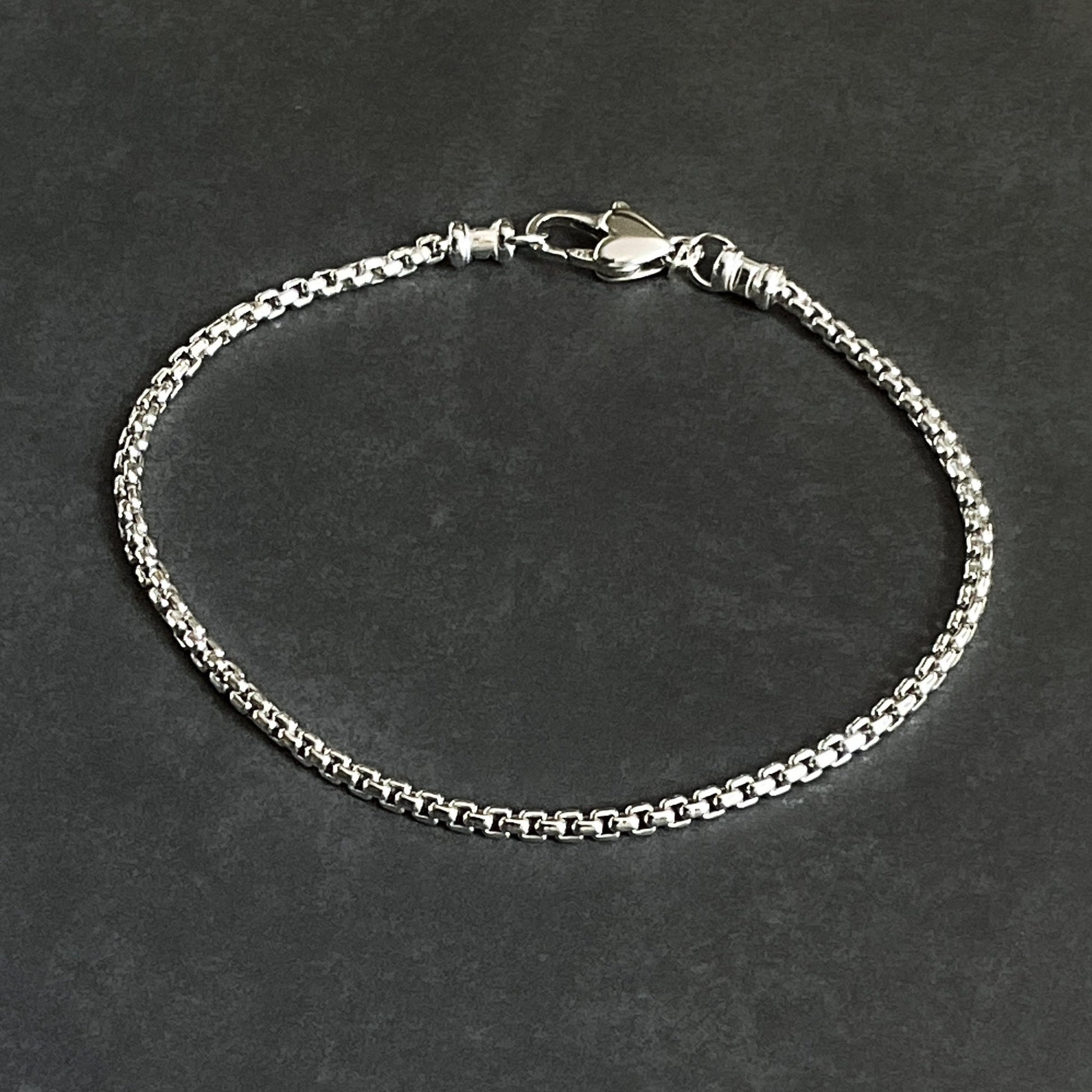 sterling silver smooth rounded box chain bracelet 2.5mm width with a heart clasp