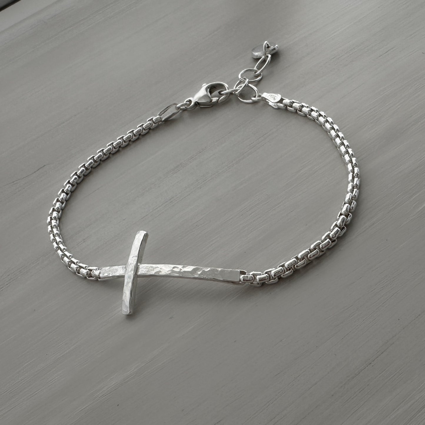 Sterling Silver Cross Bracelet Box Chain 2.5mm
