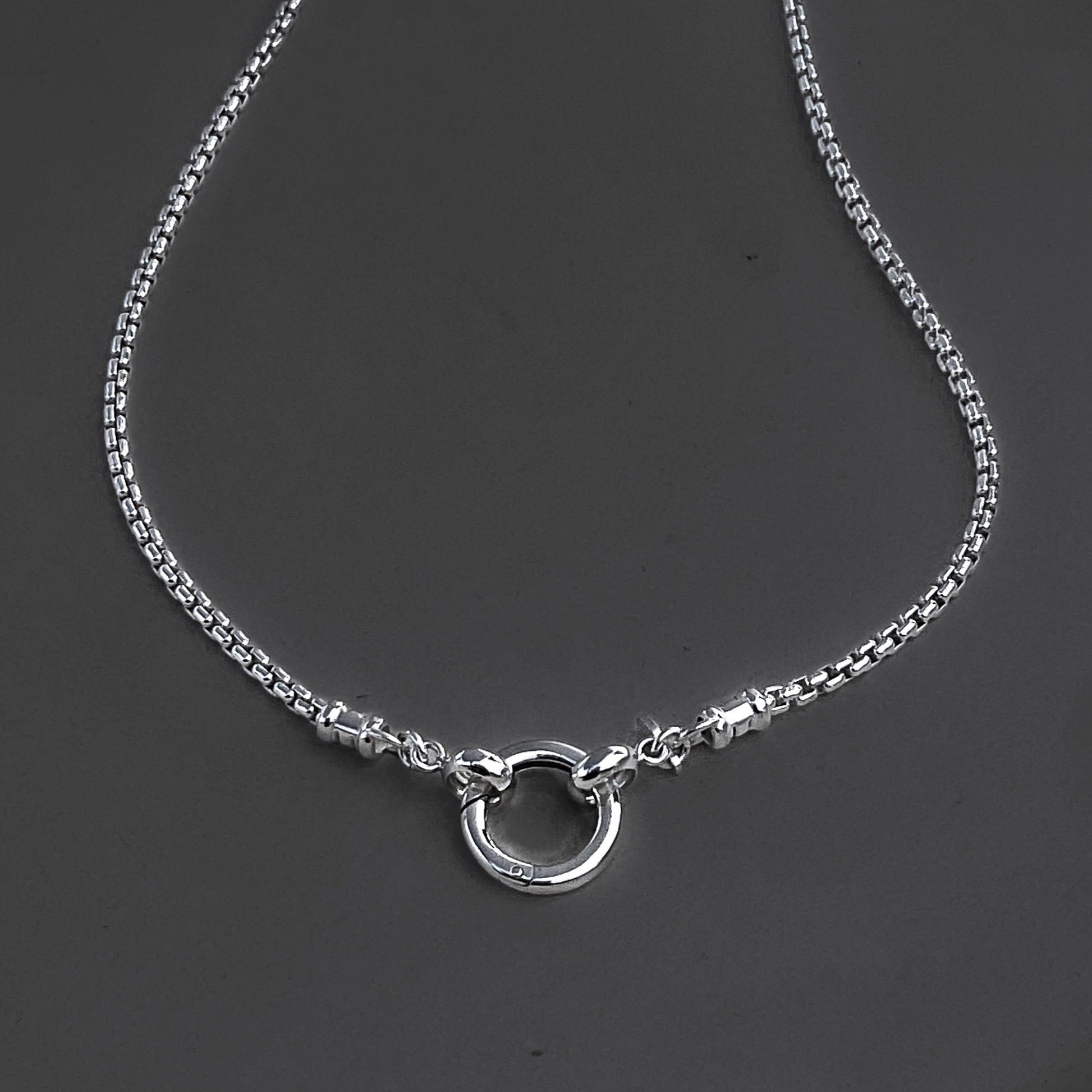 solid sterling silver box chain 2.5mm width with  front closing hinged circle clasp 14.5mm pendant clip