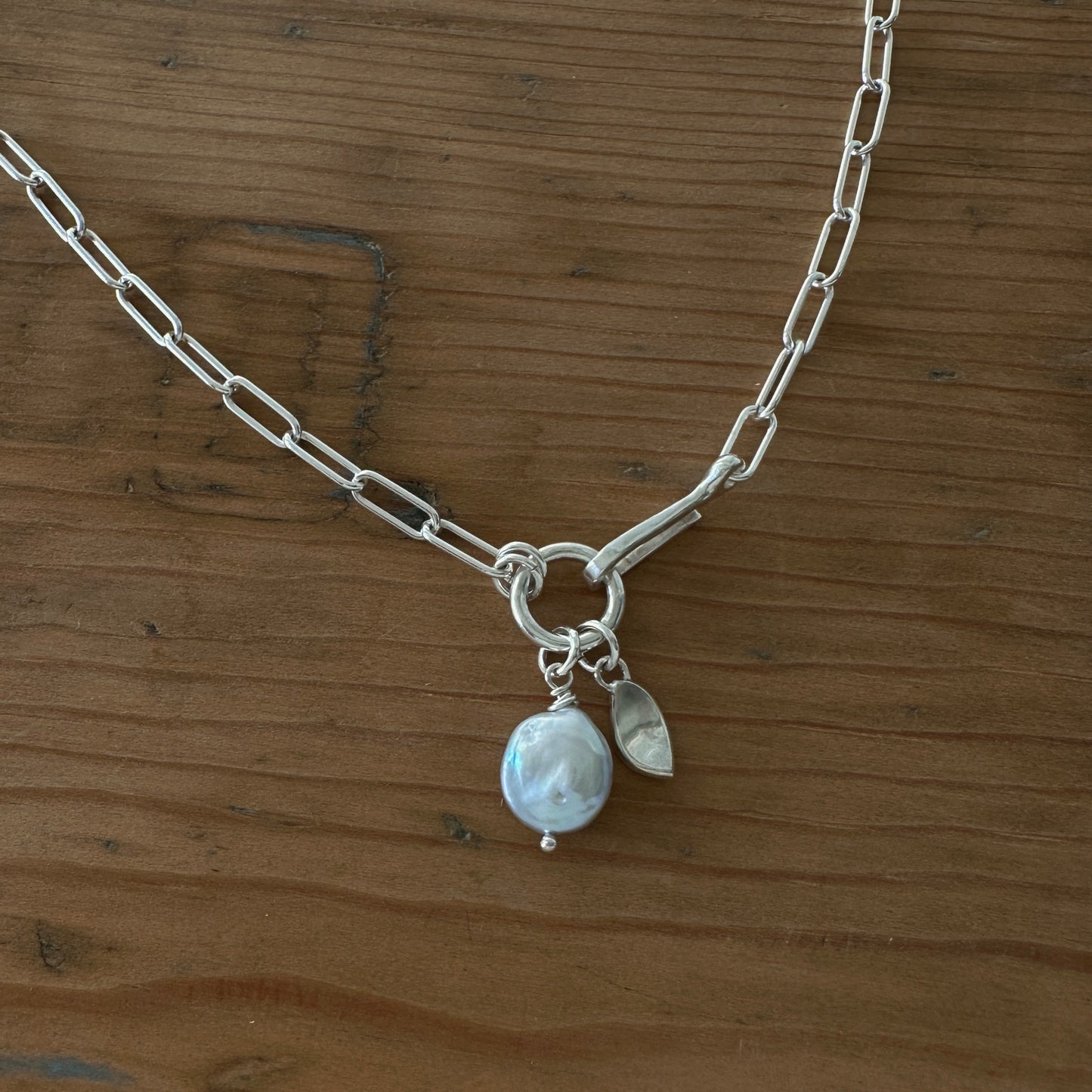 Sterling Silver Paperclip Chain Necklace | Gray Pearl & Leaf Charm | Front Hook Closure