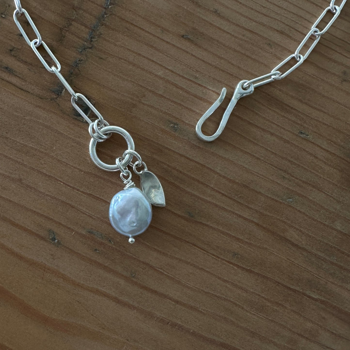 Sterling Silver Paperclip Chain Necklace | Gray Pearl & Leaf Charm | Front Hook Closure