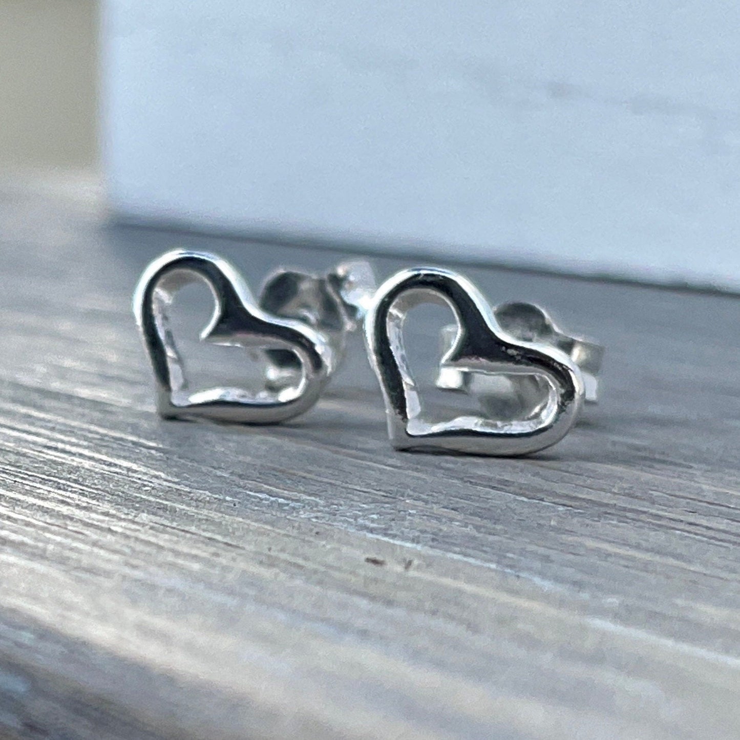 Tiny Open Heart Stud Earrings 925 Sterling Silver 7.3x5.5mm